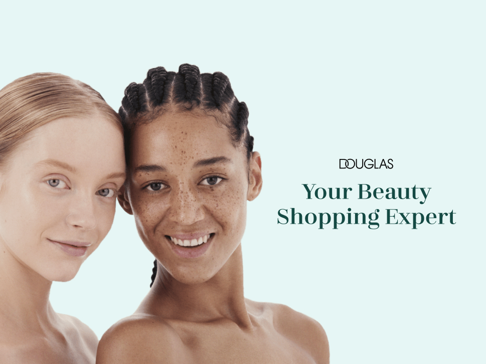 2 weibliche Models repräsentieren Douglas – Your Beauty Shopping Expert